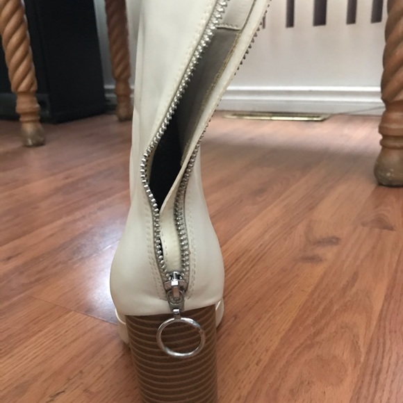 JustFab block high heeled ivory boots - Picture 3 of 3
